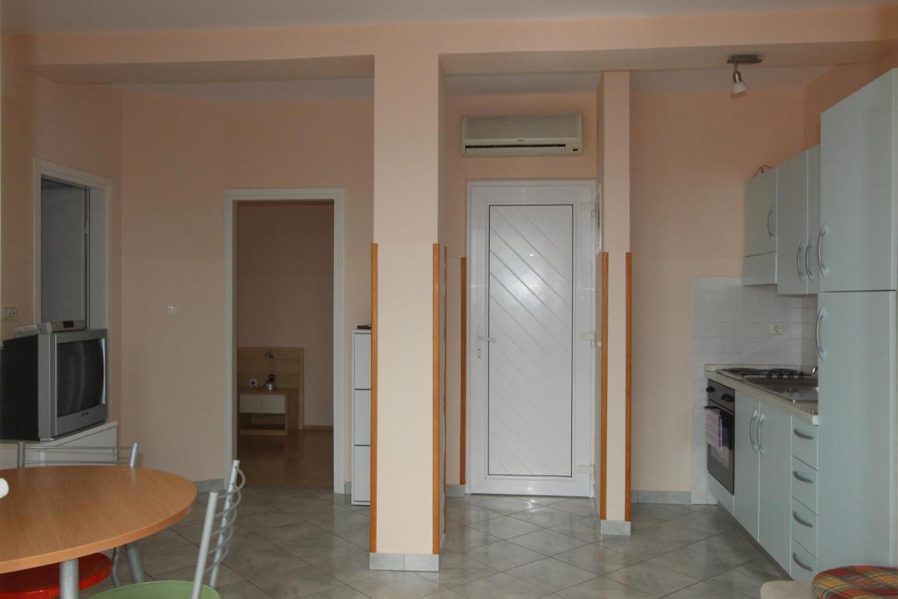 Miriam Apartment *