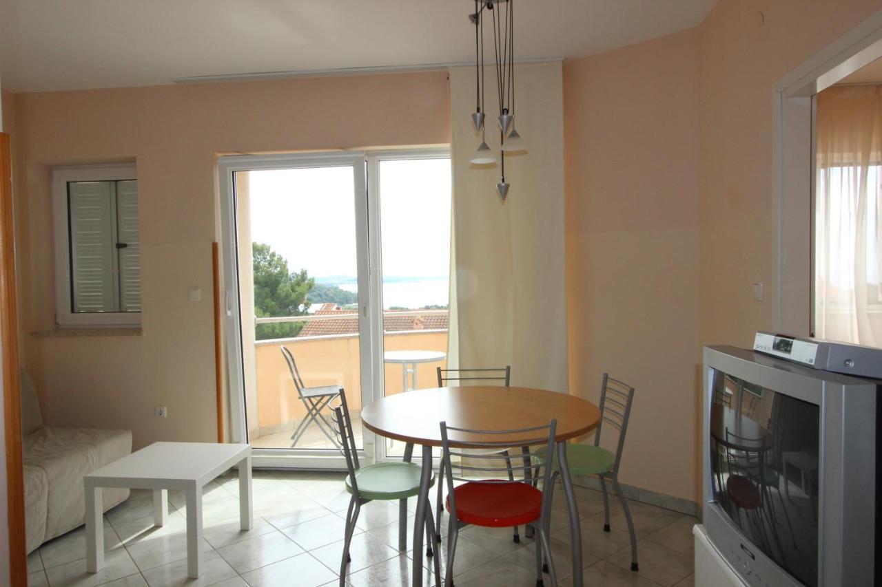 Miriam Apartment